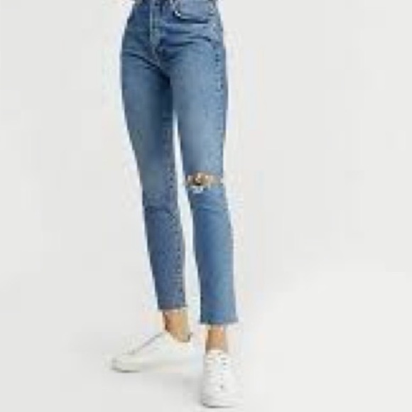 We The Free Hi Rise Distressed Stella Jeans - Picture 3 of 7